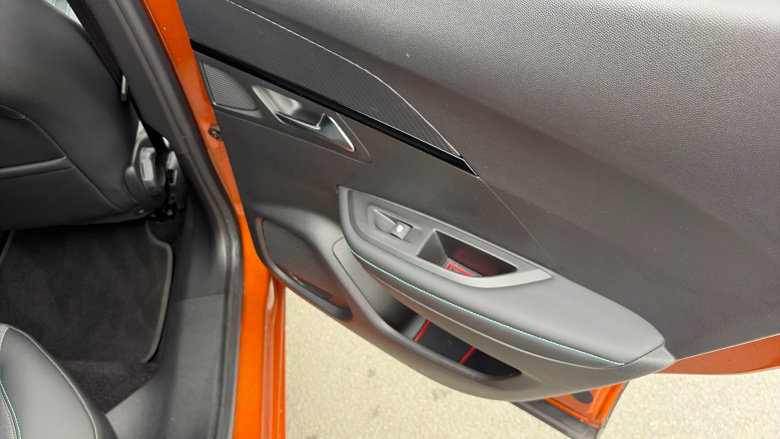 Peugeot 2008 1.2 PureTech Allure Premium 5dr Petrol Estate